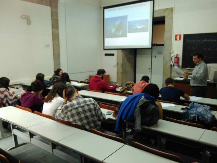 Carlos Garrido, da AEG, deu seminário sobre reintegracionismo à organizaçom juvenil Briga